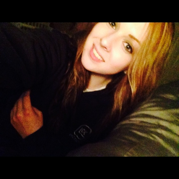 Meet your Posher, Jessica - Picture 1 of 1